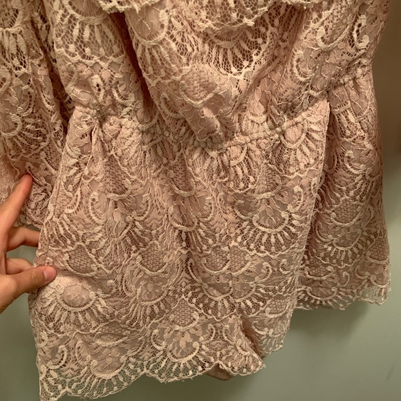 BB DAKOTA LACE ROMPER - Picture 4 of 6